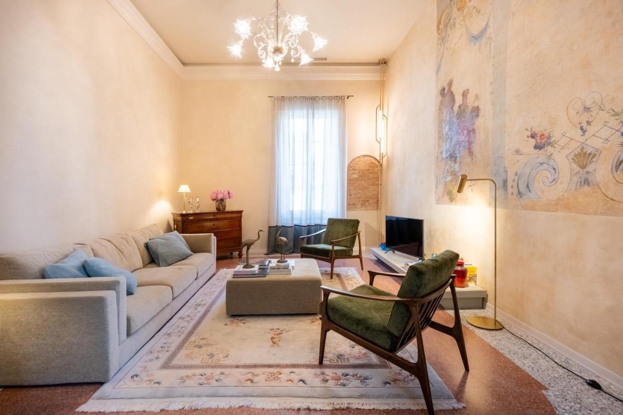 Palazzo Borgoloco Apartment Venice Luaran gambar